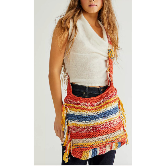 NEW FREE PEOPLE MULTICOLOR CROCHET NORTHBOUND HOBO CROSSBODY BAG BOHO FRINGE - Picture 1 of 8